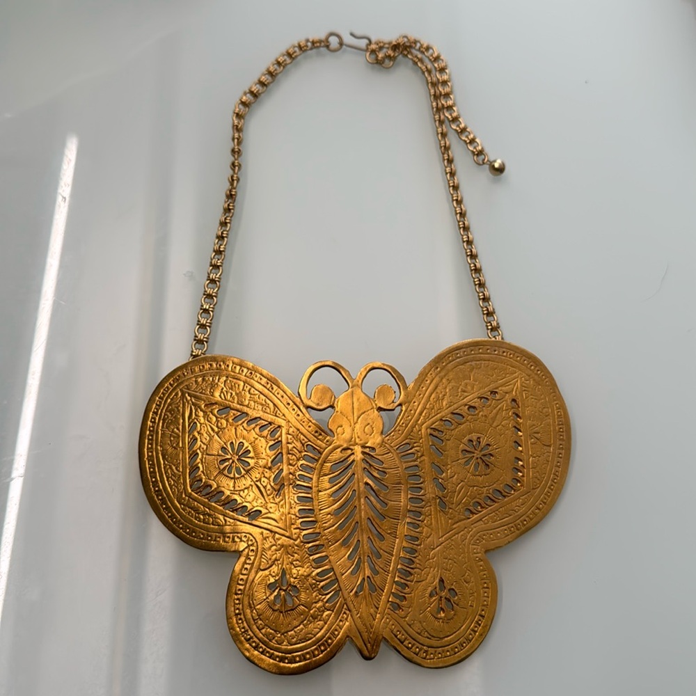Kenneth Jay Lane SATC bitterly necklace